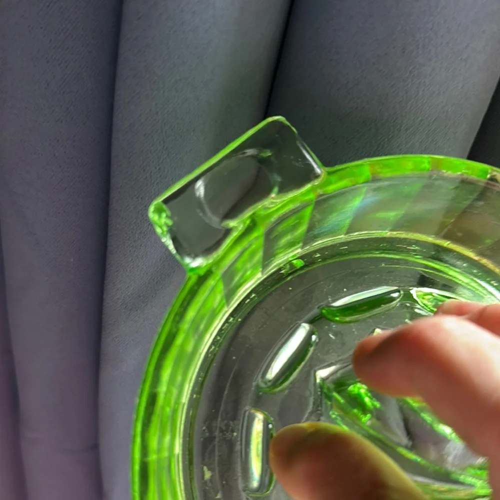 Uranium Green Glass Citrus Juicer. Vintage uv reactive